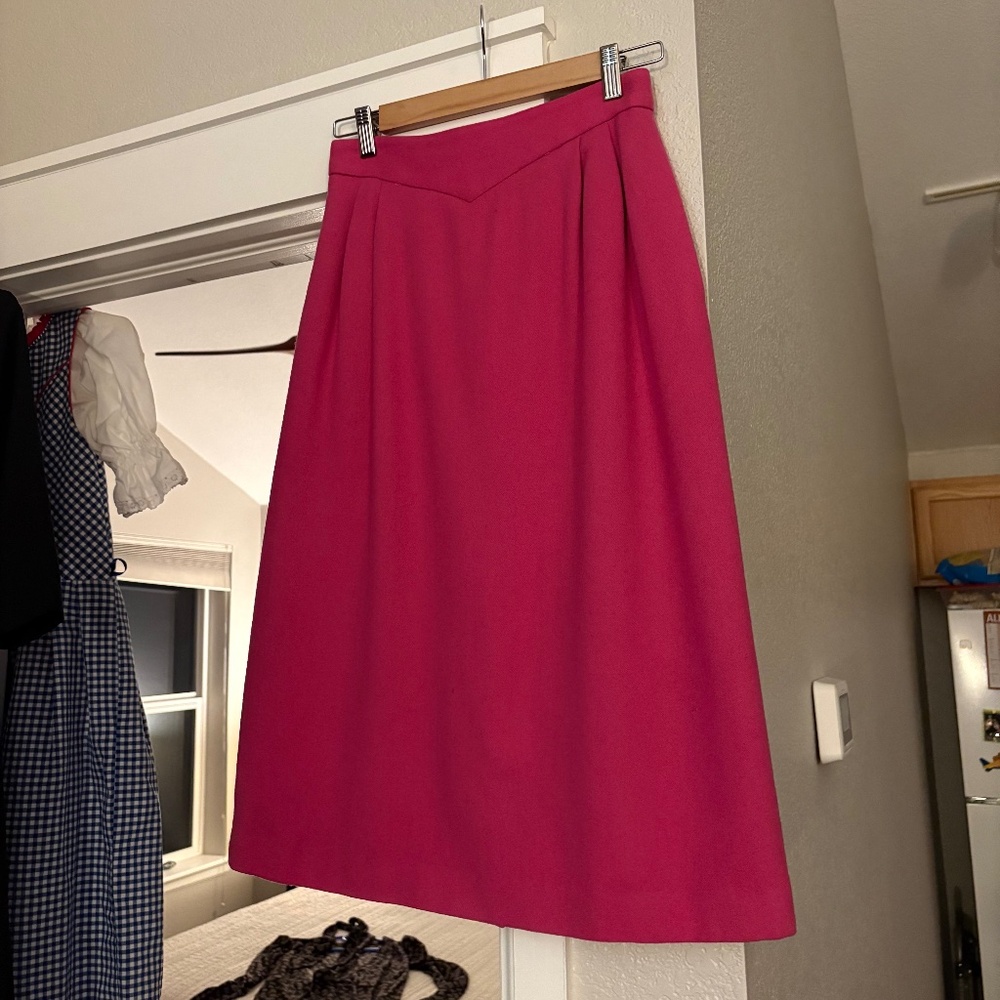 Vintage Pink Wool Pencil Skirt (Approx. US 4 - see measurements)